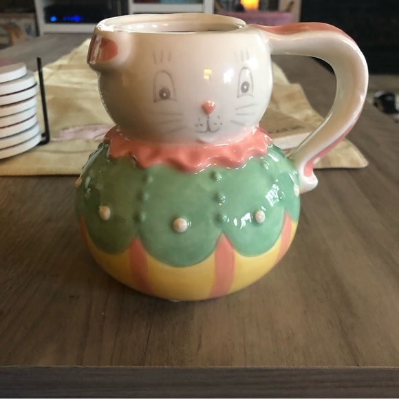 Johanna Parker bunny mug - Picture 2 of 7
